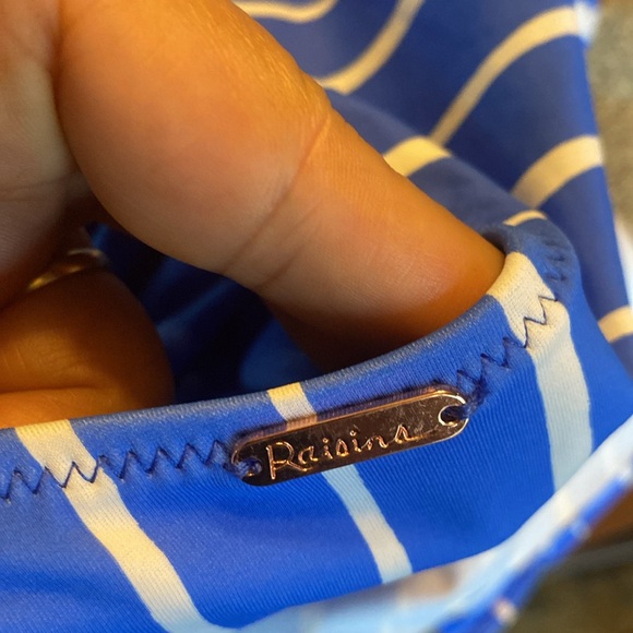 Raisins swim - Picture 4 of 4